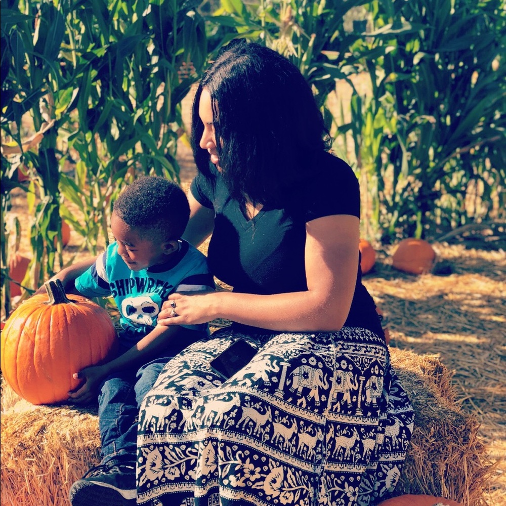 Meet your Poshers, Melisa & Jaxon